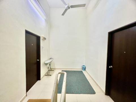 位于亚罗士打的4卧室独栋房屋-200平方米|带3个独立浴室(D'Teres Comel 4R & living airconds- near HSB)