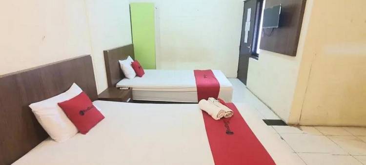 近PGRI坎州阪大学红多兹酒店(RedDoorz Near Universitas Pgri Kanjuruhan)图片