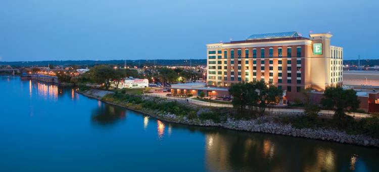 东皮奥里亚滨河希尔顿安泊酒店(Embassy Suites by Hilton East Peoria Riverfront Hotel & Conference Center)图片