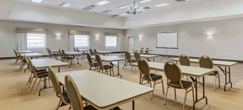 安眠套房酒店(Sleep Inn & Suites)图片