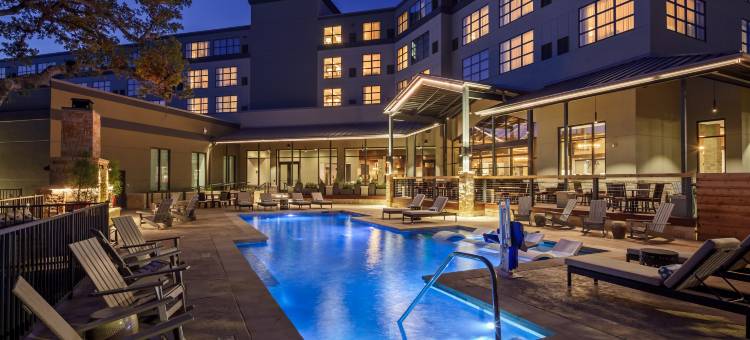 波尔贝维希尔顿逸林酒店(The Bevy Hotel Boerne - a Doubletree by Hilton)图片