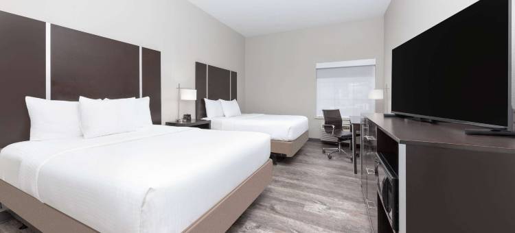 泰勒大学区拉昆塔温德姆套房酒店(La Quinta Inn & Suites by Wyndham Tyler - University Area)图片