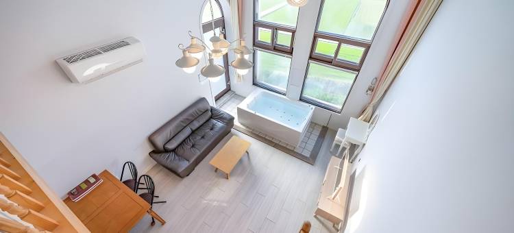 艾莉丝游泳池别墅旅馆(Gangneung Iris Poolvilla and Spa Pension Pet Friendly)图片