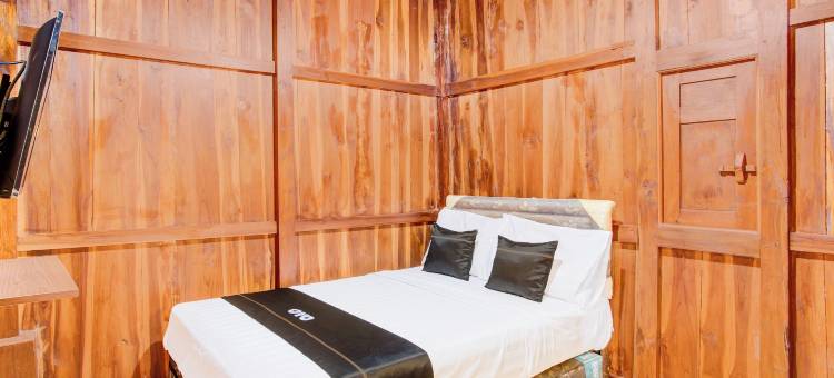 Capital O 93842 佐沃塞戈罗度假村靠近潘泰塞潘让(Capital O 93842 Jowo Segoro ResortNearPantai Sepanjang)图片