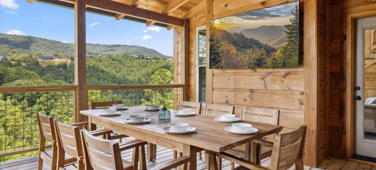 Indoor Pool and Hot Tub Oasis - Spacious Mountain Retreat图片
