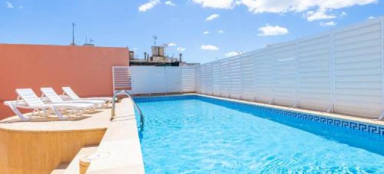 Cozy Apartment Near the Sea with Wifi and Pool图片