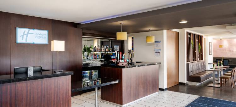 剑桥-达克斯福德M11-J10路口智选假日酒店(Holiday Inn Express Cambridge-Duxford M11, Jct.10)图片