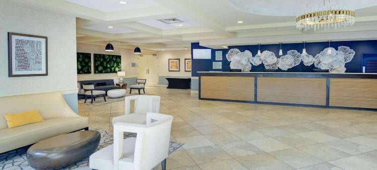 弗里霍尔德丽笙酒店(Radisson Hotel Freehold)图片