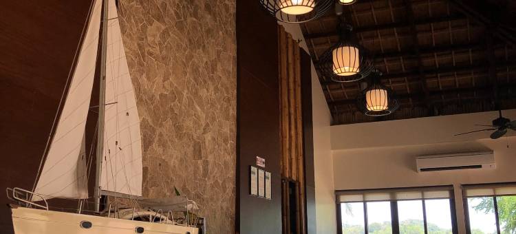 加莱拉港星期五度假村(Fridays Puerto Galera)图片