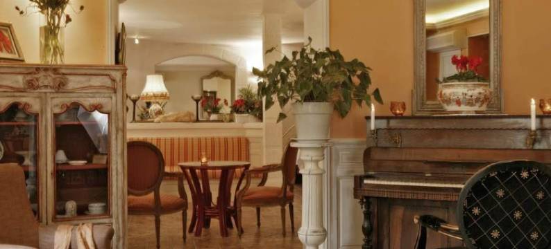 莱从费里曼旅馆(Hostellerie du Passeur - Hôtel & Restaurant - Climatisation et Piscine chauffée)图片