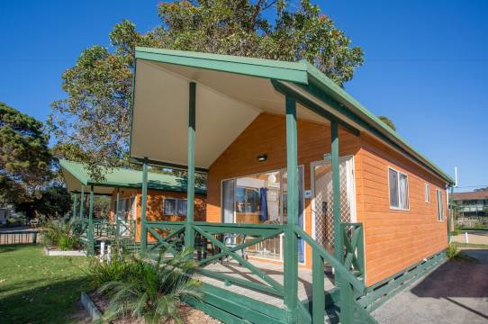 四巨头莫拉雅东方海豚滩假日公园酒店(Big4 Moruya Heads Easts Dolphin Beach Holiday Park)