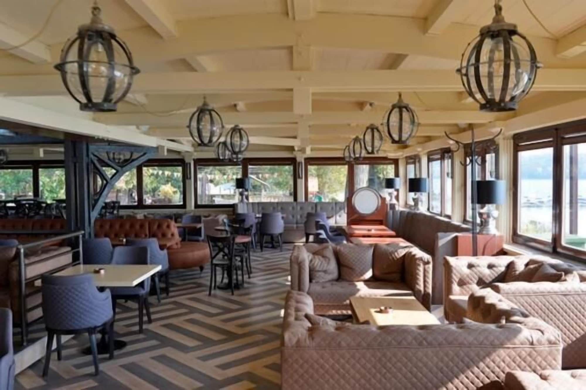 Tourist Resort Ribarsko Ostrvo Over view