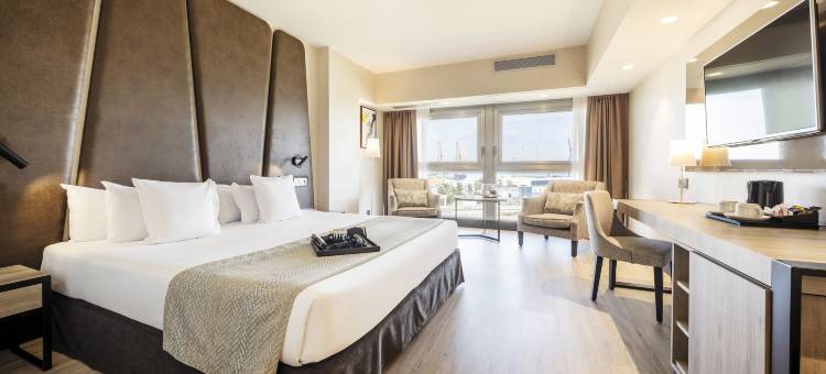 马拉加伊鲁宁酒店(Ilunion Málaga)图片