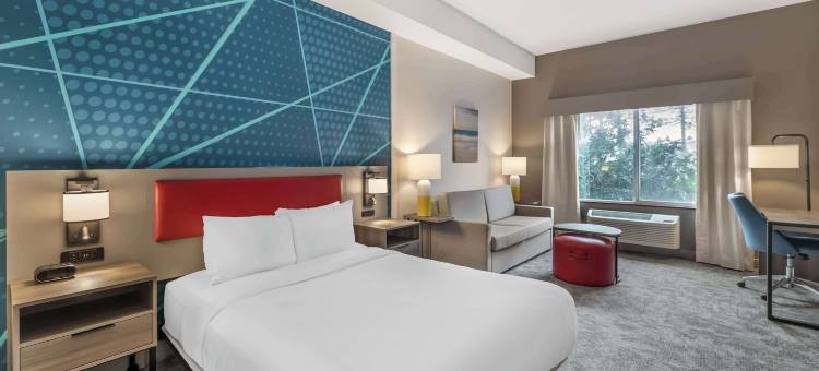 雷德蒙德机场舒适套房酒店(Comfort Suites Redmond Airport)图片