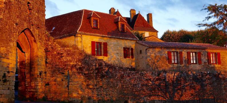 东镇 1 号住宅酒店(1 Logis à Domme - Piscine & Spa)图片