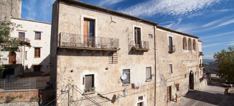 阿尔托蒙特城堡酒店(Castello di Altomonte)图片