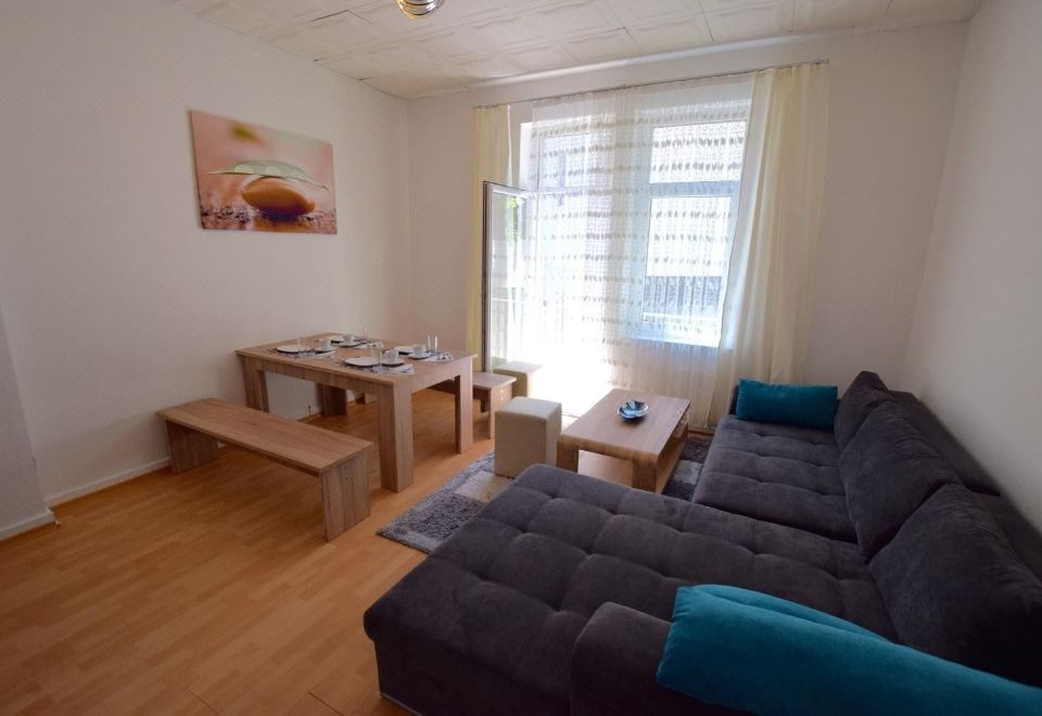 Apartment Ostendplatz Hotel Overview