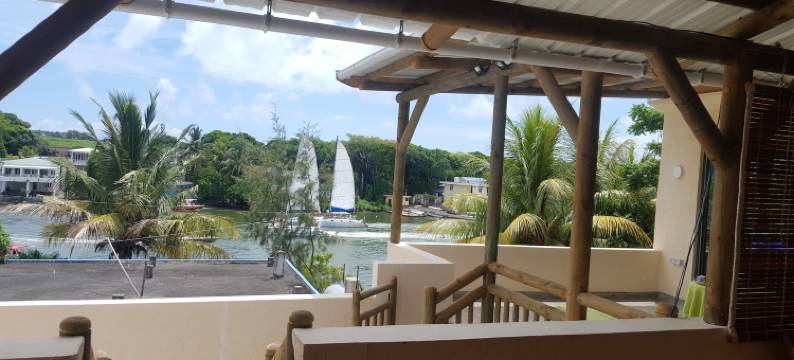 河滨度假屋酒店(Riverside Holiday Home)图片