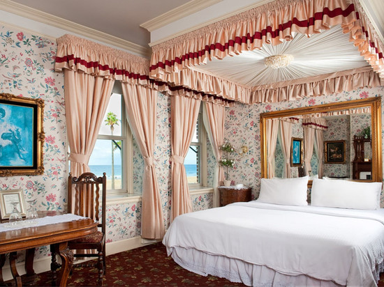 多利曼海滨旅馆