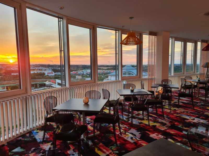 Business-Hotel Artes Over view