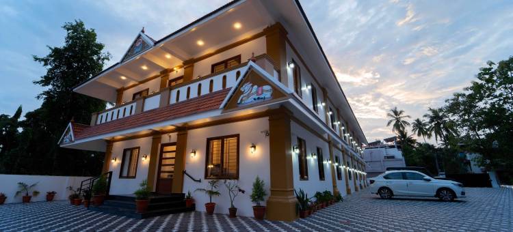 Treebo 西堡神圣(Treebo West Fort Divine)图片