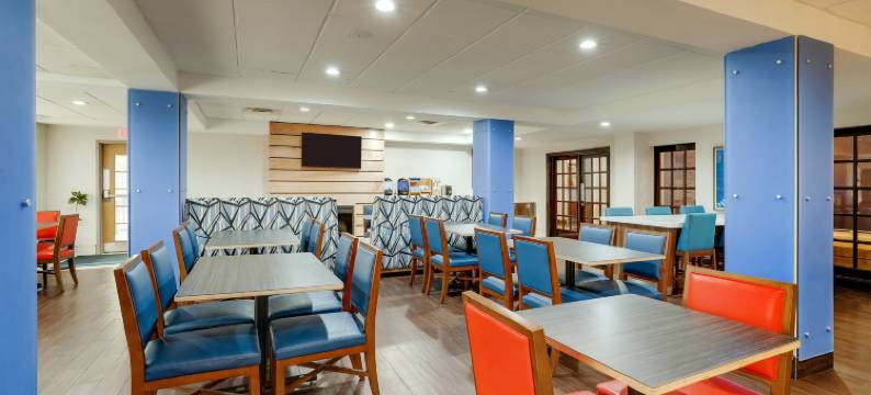 智选假日套房酒店加兹登的W -近阿塔拉(Holiday Inn Express & Suites GADSDEN W-NEAR ATTALLA by IHG)图片