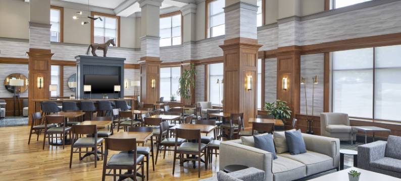 萨拉托加泉市中心欢朋套房酒店(Hampton Inn & Suites Saratoga Springs Downtown)图片