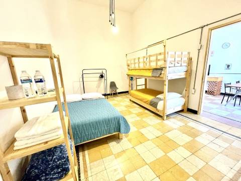 Central Spacious, Clean Apartment 4-6 family & pet, Ideal for Family or Groups