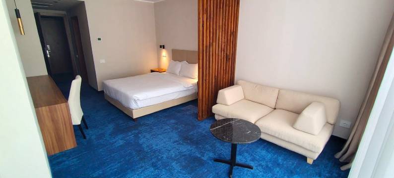 罗马纳大使馆(Embassy Romana)图片