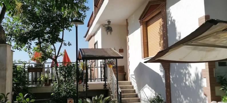 法布拉村我家家庭旅馆 - 还有更多(B&b Fabra Casa Mia e Non Solo)图片