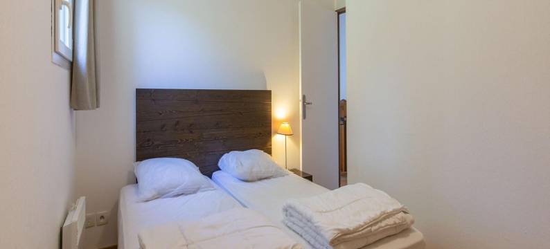Duplex apartment with mountain views图片