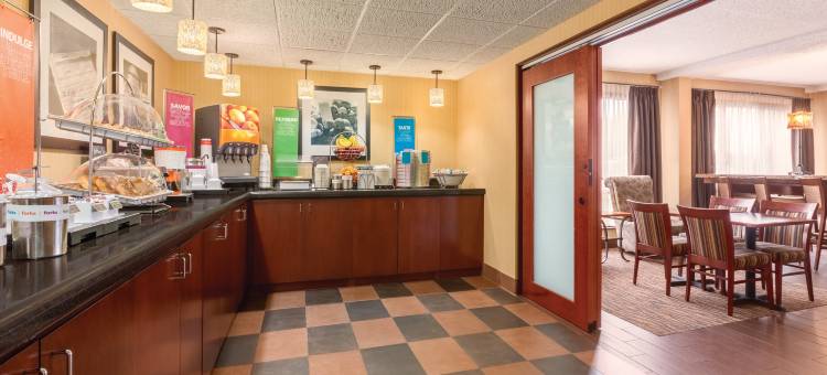 德梅因机场欢朋酒店(Hampton Inn des Moines-Airport)图片