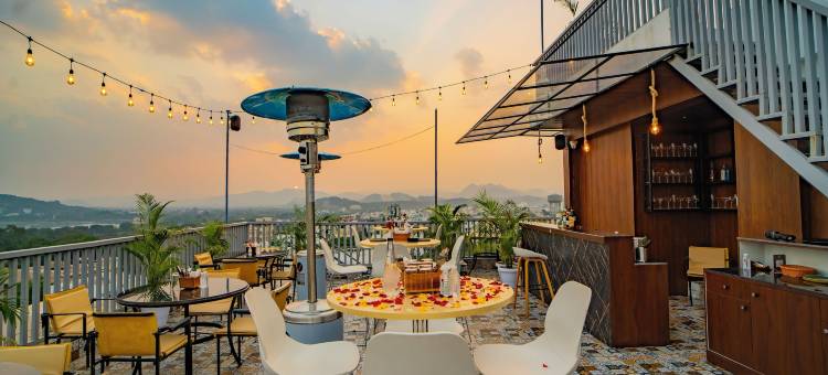 MAYA'S MANOR - A Luxury Lake View Boutique Hotel图片