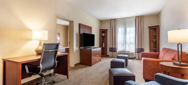 南海文I-55舒适套房酒店(Comfort Suites Southaven I-55)图片