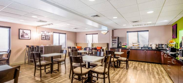 哈利森近大学舒眠套房酒店(Sleep Inn & Suites Harrisonburg Near University)图片