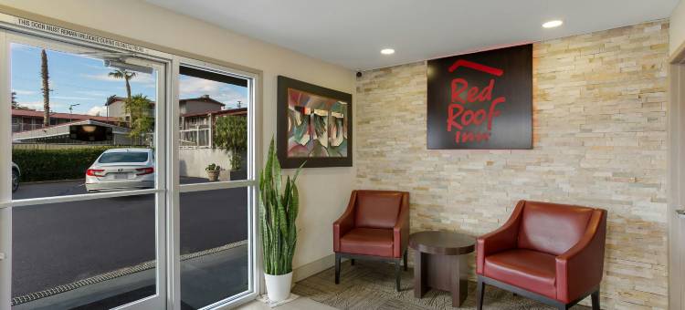 雷丁红顶酒店(Red Roof Inn Redding)图片
