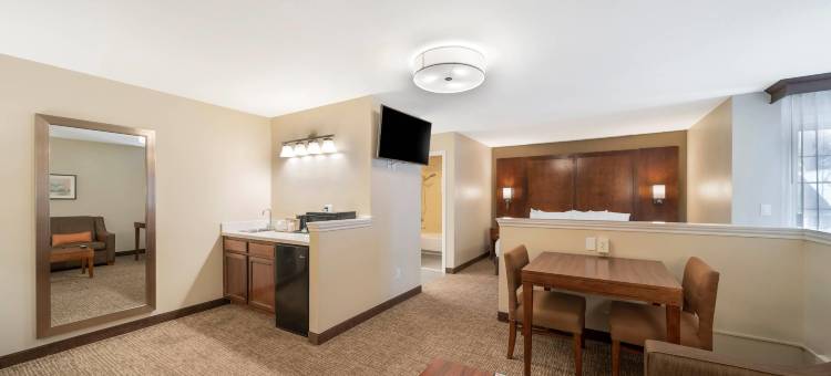 雷德布拉夫 I-5 附近舒适全套房酒店(Comfort Suites Red Bluff Near I-5)图片