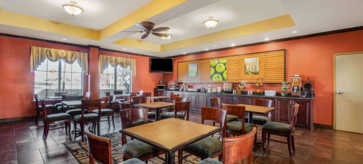 伊斯特兰拉昆塔温德姆套房酒店(La Quinta Inn & Suites by Wyndham Eastland)图片