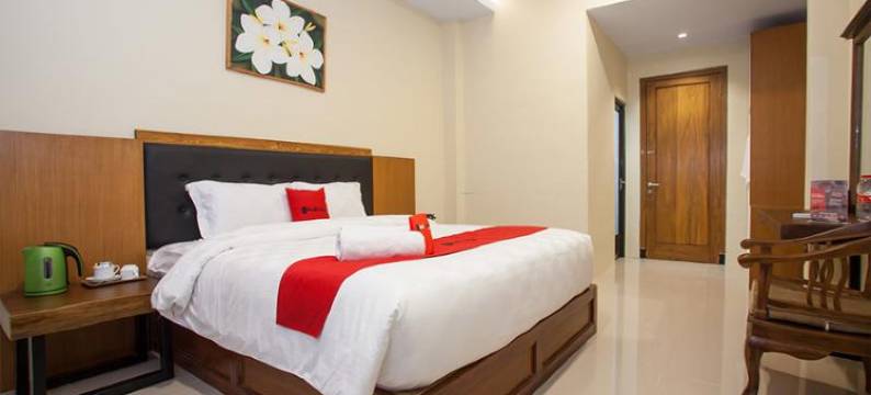 加兰丁香玛琅红多兹高级酒店(RedDoorz Premium @ Jalan Cengkeh Malang)图片