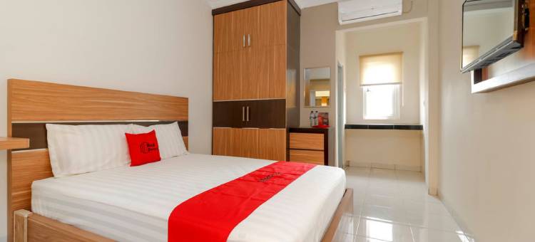 红多兹PLUS酒店-近巨港广场购物中心(RedDoorz Plus Near Palembang Square Mall)图片