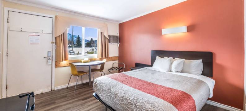 The Revelstoke Gateway Inn图片