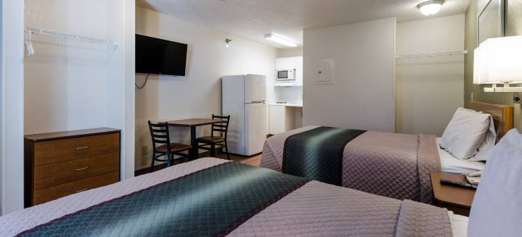 PKWY酒店(HomeTowne Studios Winston-Salem - University Pkwy)图片