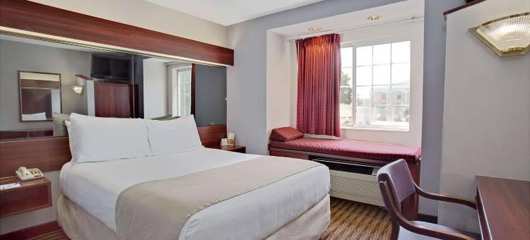 默夫里斯伯勒麦客达套房酒店(Microtel Inn & Suites by Wyndham Murfreesboro)图片