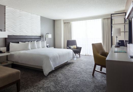 Fort Lauderdale Marriott North Hotel Overview