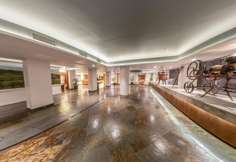 Almacruz Hotel y Centro de Convenciones (Ex Galerías) Hotel Overview