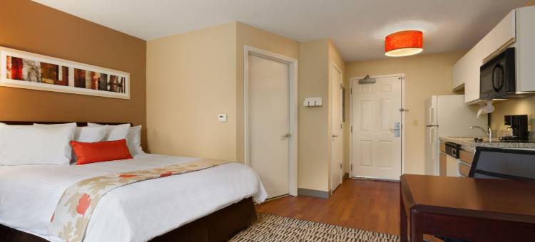 芝加哥霍夫曼庄园美茵斯坦套房酒店(MainStay Suites Chicago Hoffman Estates)图片