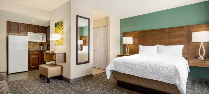 Staybridge Suites 俄克拉何马城的鹌鹑泉(Staybridge Suites OKLAHOMA CITY-QUAIL SPRINGS by IHG)图片