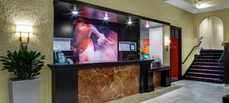 堪萨斯城乡村俱乐部广场万怡酒店(Courtyard Kansas City Country Club Plaza)图片