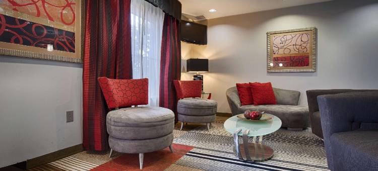 合恩湖古德曼贝斯特韦斯特优质套房酒店(Best Western Plus Goodman Inn  Suites)图片