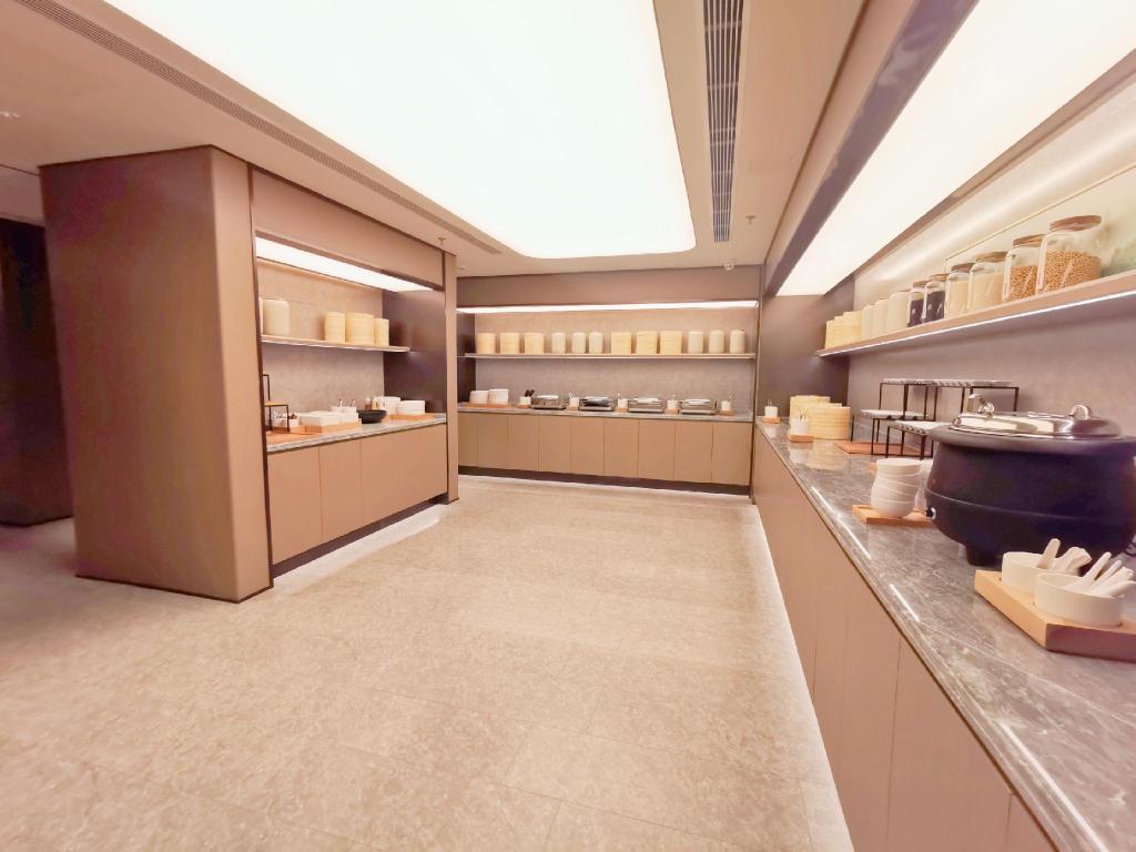 JI Hotel (Tonghua Railway Station Square) Over view